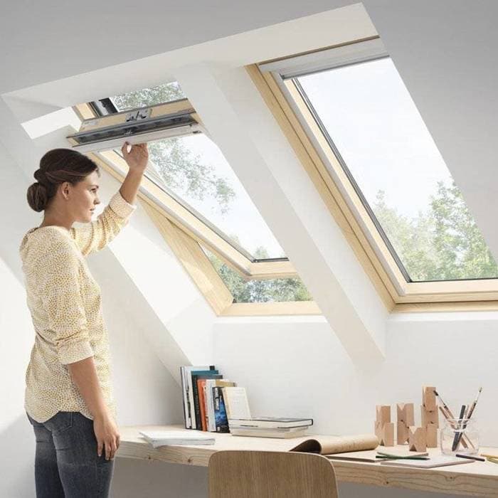 VELUX Okno drewniane 3-szybowe otwierane u góry GLL 1061 (MK06 78x118), miniatura 6