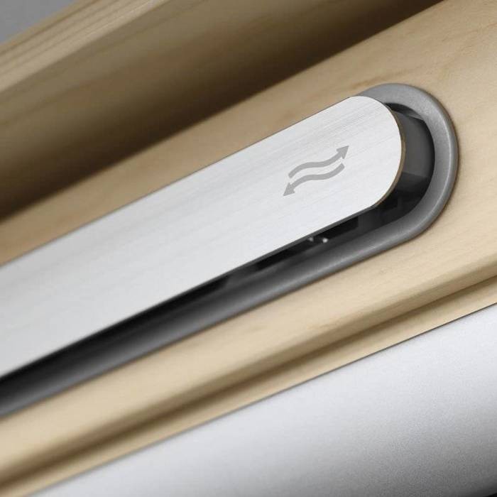 VELUX Okno drewniane 2-szybowe otwierane od dołu GZL 1051B (MK06 78x118)